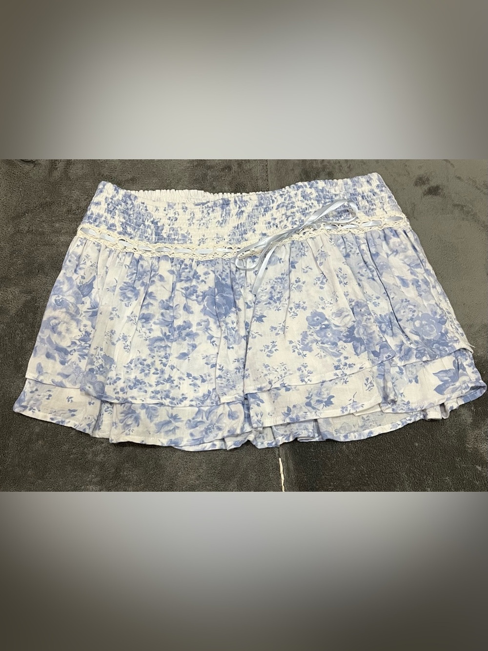 Hollister Blue & White Floral Tiered Smocked Waist Skort